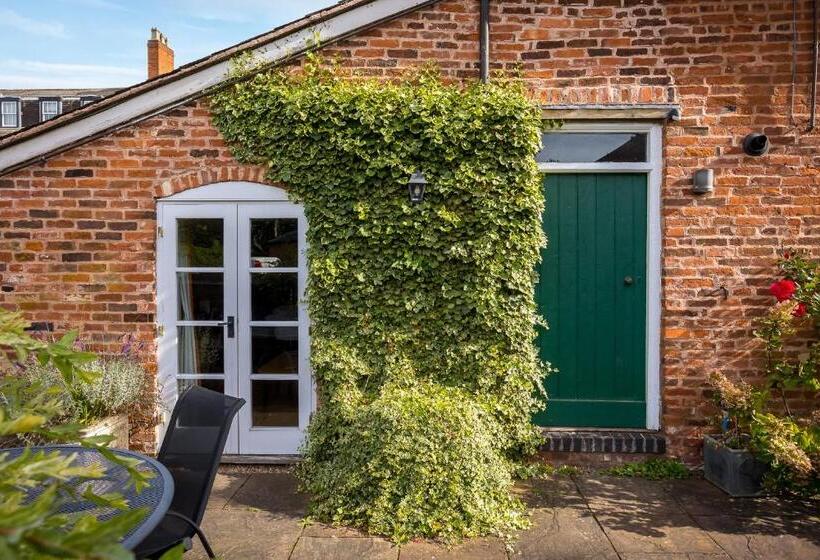 Номер Стандарт с Террасой, St Johns House Lichfield