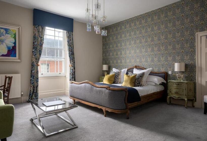 スタンダードルーム, St Johns House Lichfield