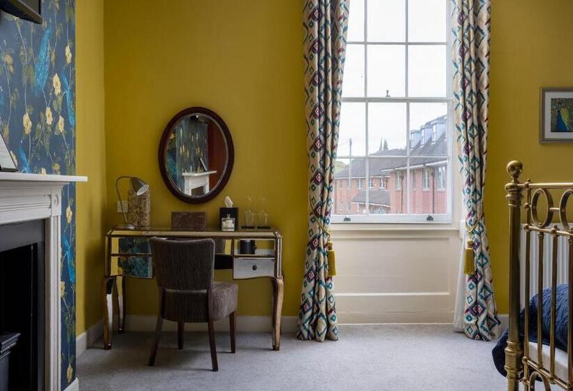 スタンダードルーム, St Johns House Lichfield