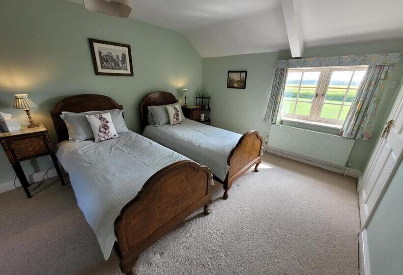 Номер Стандарт, Burton Grange Farmhouse B&b