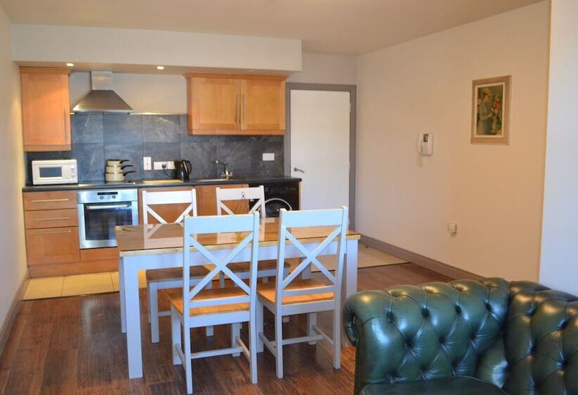 침실 2개 아파트, Walsh S Hotel And Apartments