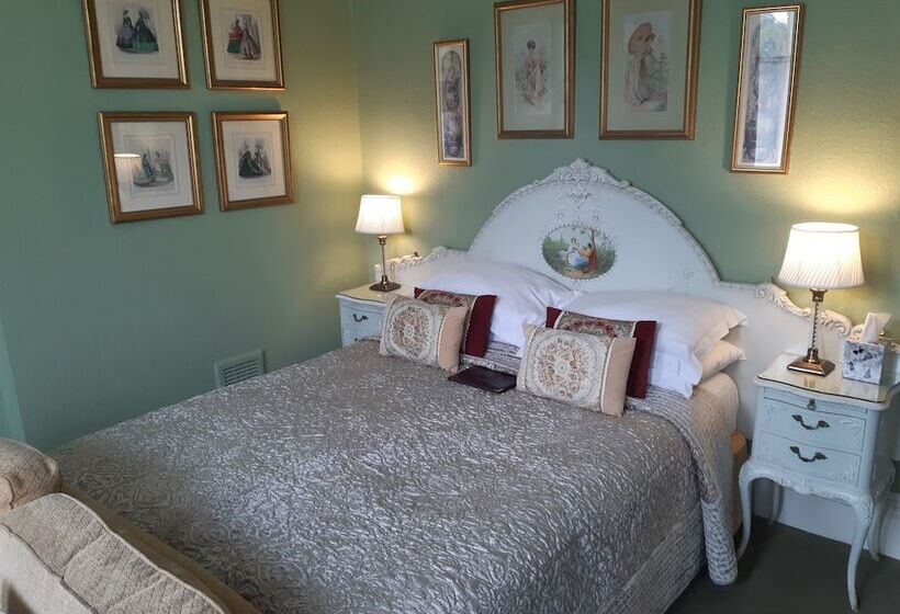 Номер Superior, Holywell House