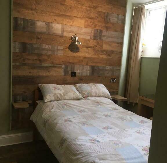 Семейный Номер, Kings Arms Inn