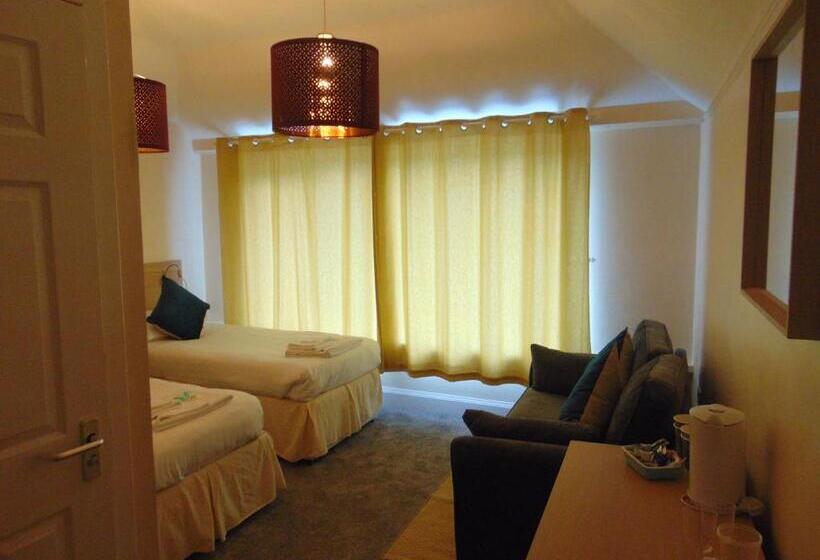 스탠다드 트리플 룸, Callander Hostel