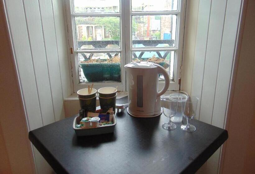 4인용 스탠다드 룸, Callander Hostel