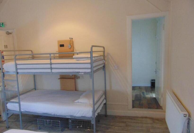 4인용 스탠다드 룸, Callander Hostel