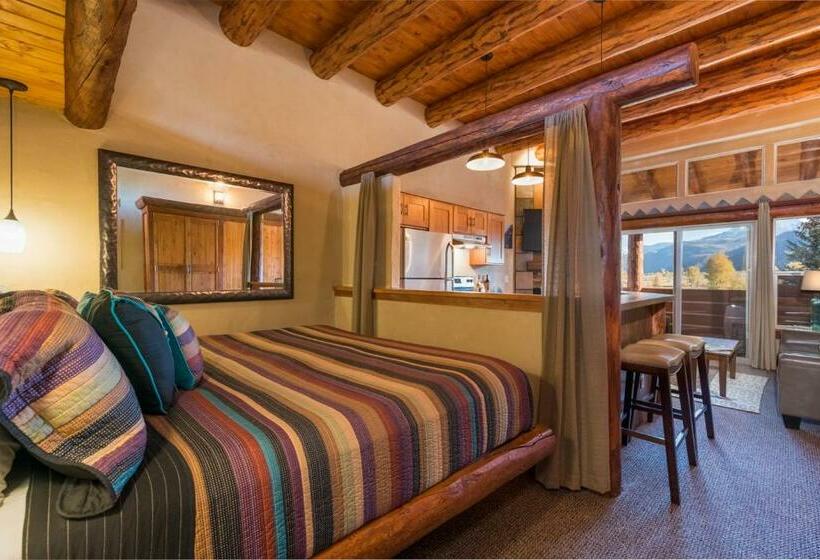 استودیوی استاندارد, Chipeta Lodge