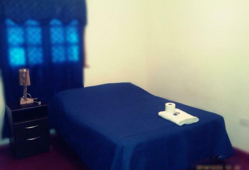 اتاق خانوادگی, Hostal Benjamin