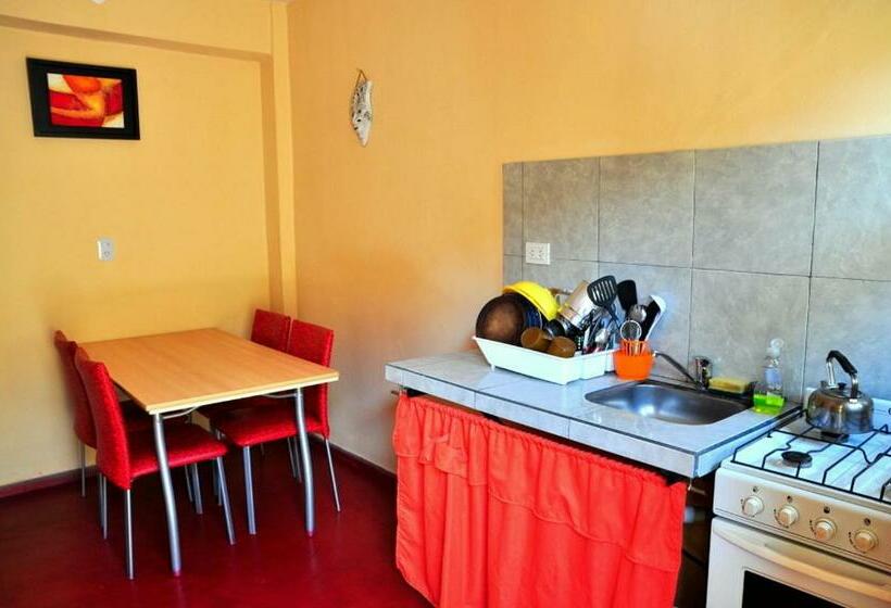 Семейный Номер, Hostal Benjamin