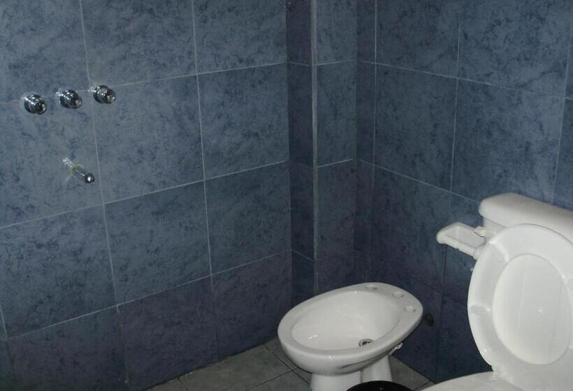 اتاق خانوادگی, Hostal Benjamin