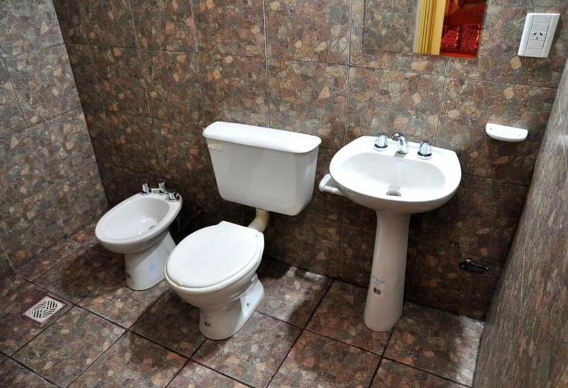 اتاق استاندارد چهار تخته, Hostal Benjamin