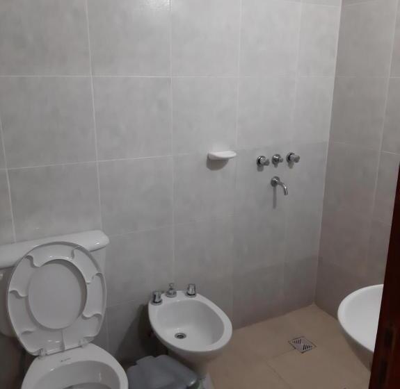 اتاق خانوادگی, Hostal Benjamin