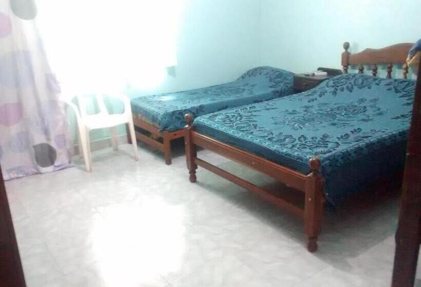 خانه 2 خوابه, Hostal Benjamin