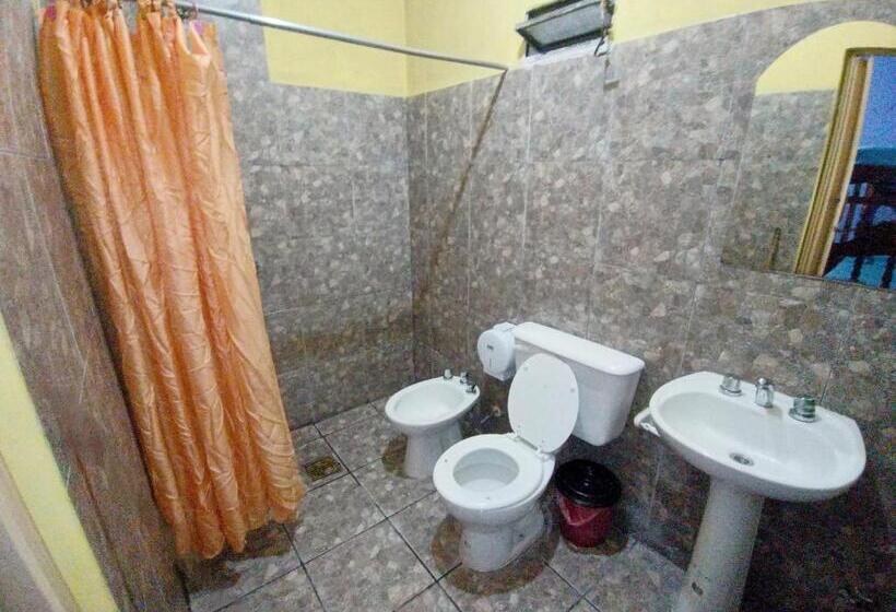 اتاق استاندارد چهار تخته, Hostal Benjamin