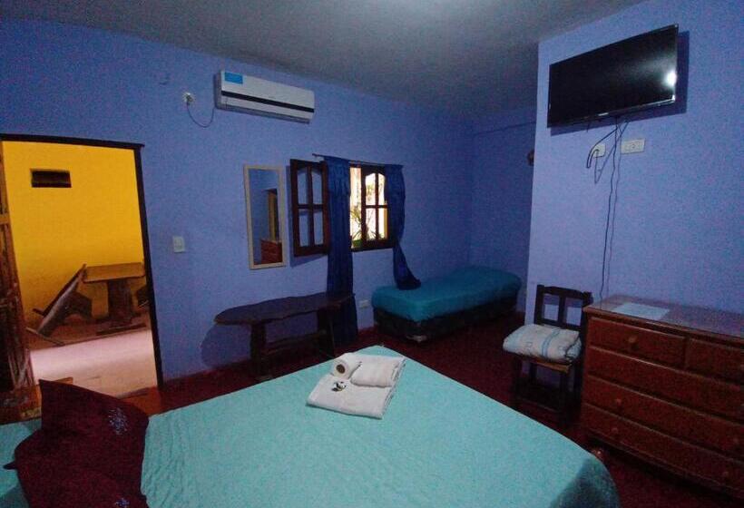 Четырехместный Номер Стандарт, Hostal Benjamin