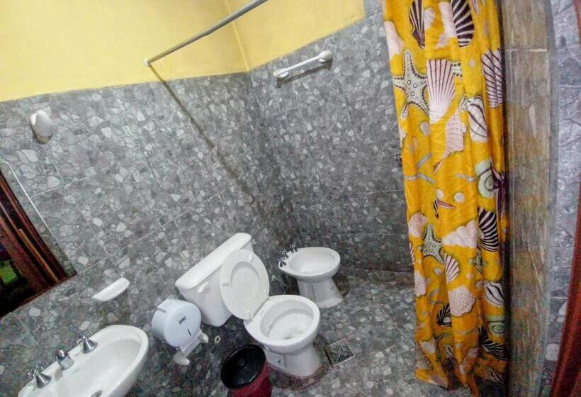 اتاق استاندارد چهار تخته, Hostal Benjamin