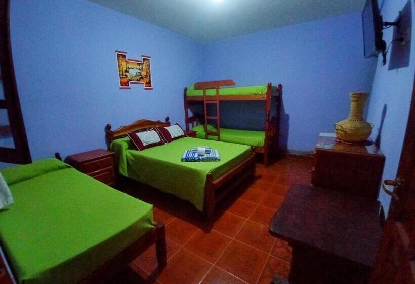 Четырехместный Номер Стандарт, Hostal Benjamin