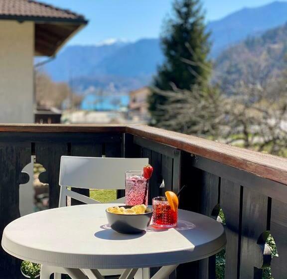 Номер Стандарт с Балконом, Enjoy Ledro B&b