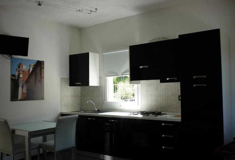 Studio Standard, Costa Morroni