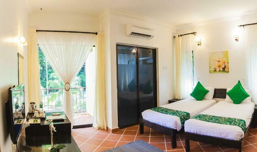 Номер Стандарт Вид на Сад, Anjungan Beach Resort