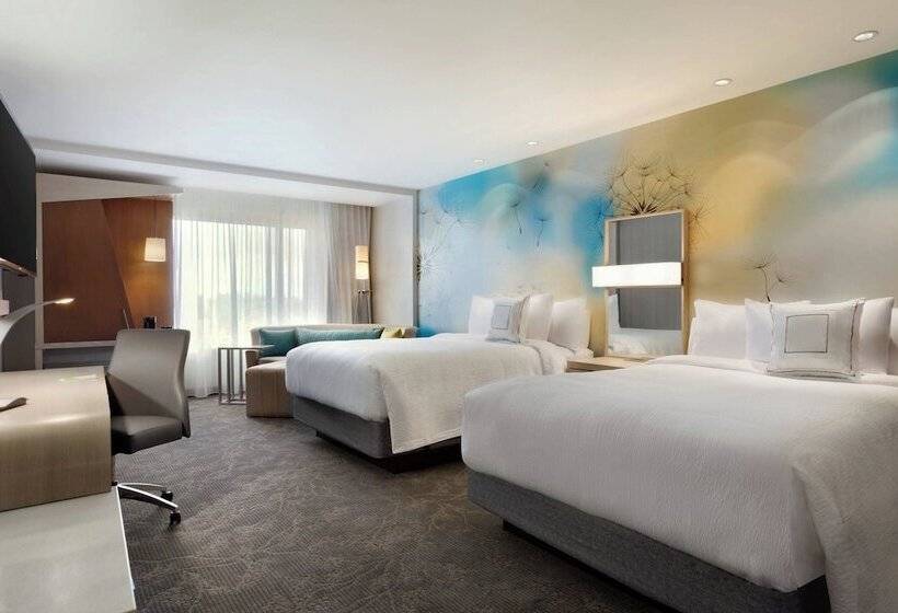 Standard Studio, Courtyard By Marriott Toronto Mississauga/west