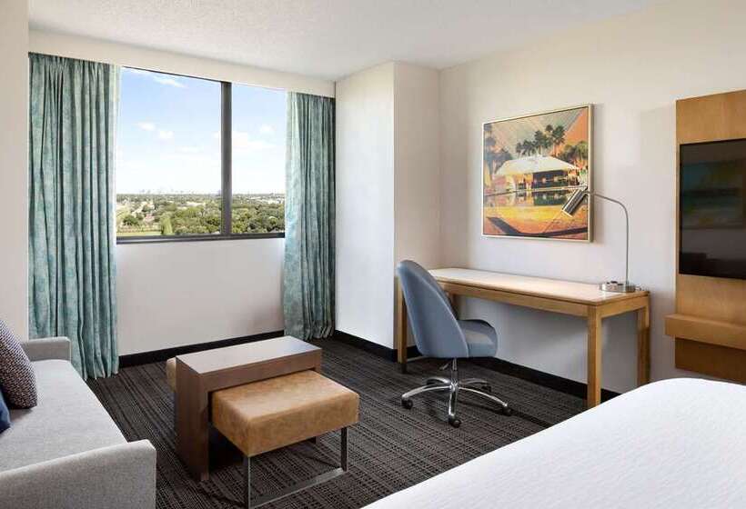 스탠다드 룸 킹사이즈 침대, Embassy Suites By Hilton New York Manhattan Times Square