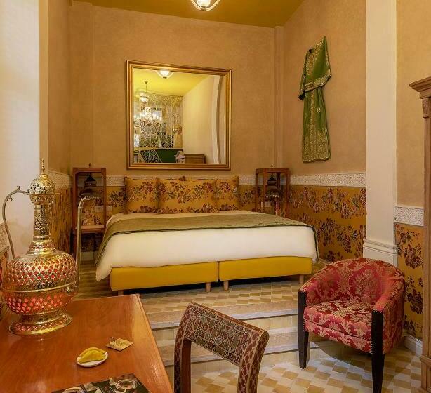 سوییت جونیور, Riad Karmela Princesse