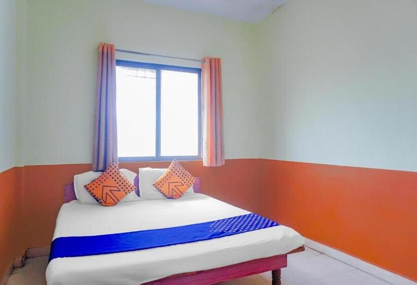 Трехместный Номер Классика, Oyo Shetkari Mala Hotel & Lodging