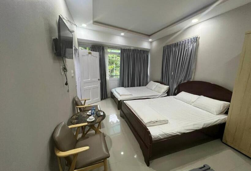 اتاق لوکس خانوادگی, Côn đảo Xanh