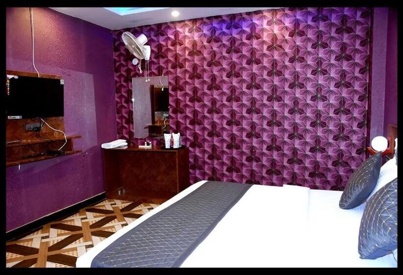 اتاق استاندارد, Shri Murari Relax Inn Pg
