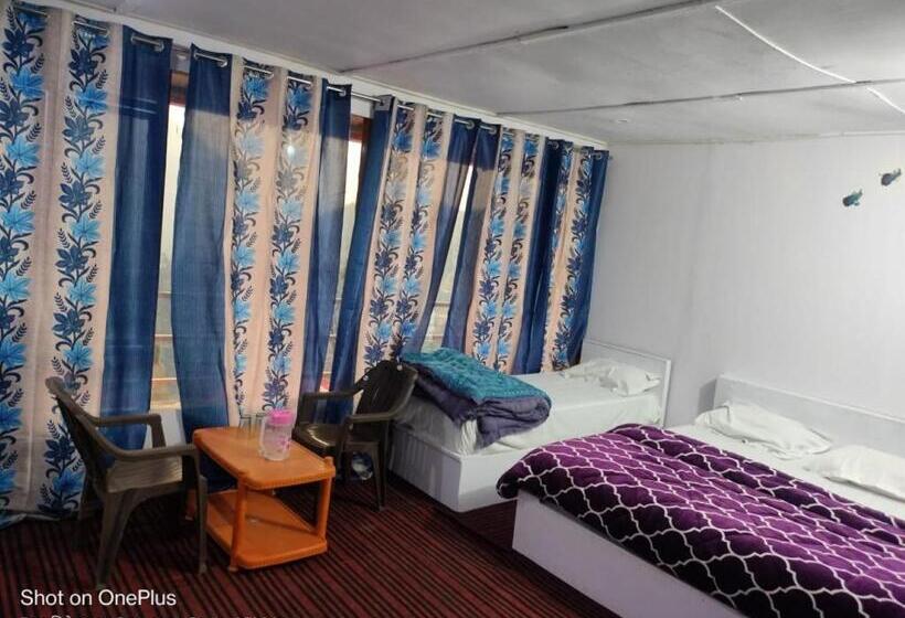 스탠다드 트리플 룸, Kedar Hill Resort Sonprayag