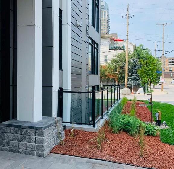 Апартаменты 1 Спальня с Террасой, Westview Luxury Suites