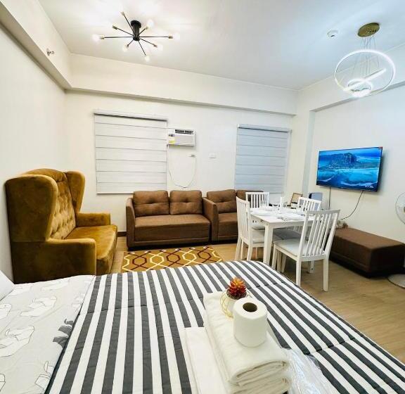 豪华套房, Starlight Suites