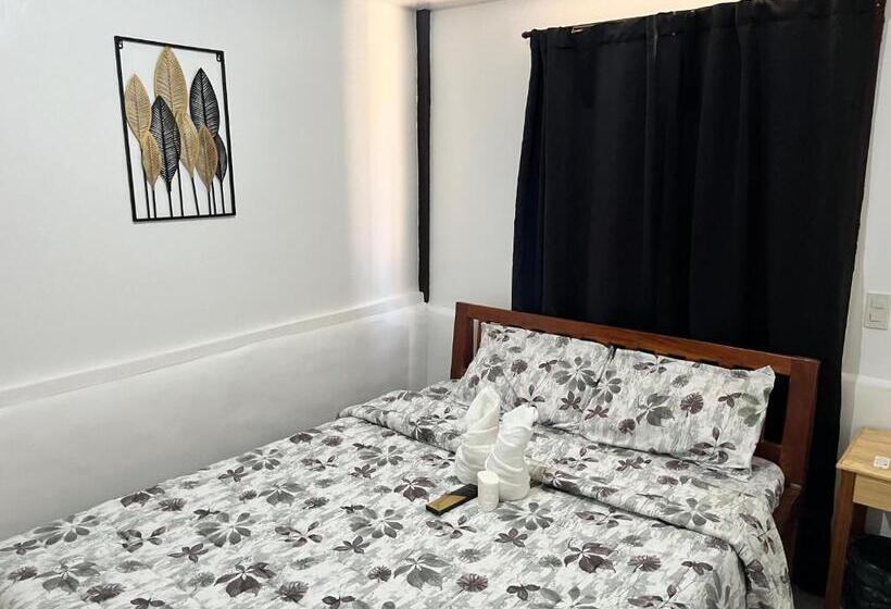 Deluxe Kamer, Trisha Guesthouse