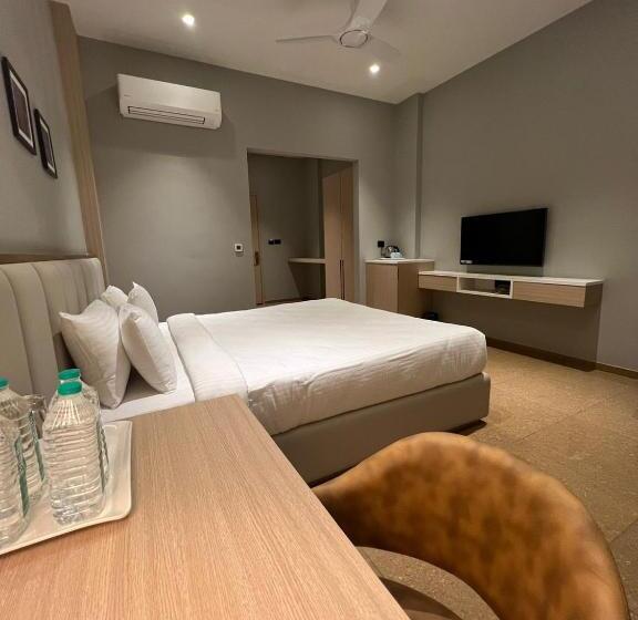 Номер Superior Кровать Кинг, Pride Resort, Rajkot