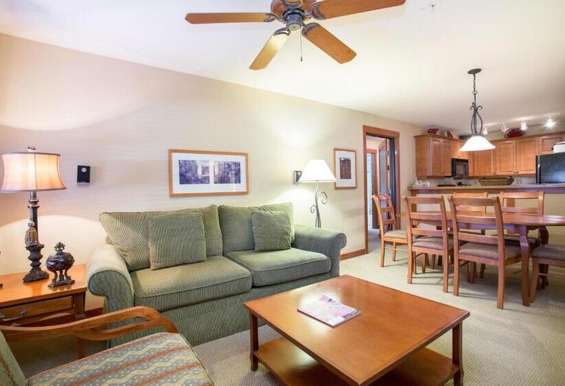 آپارتمان 1 خوابه, 1205b   Double Queen Standard Eagle Springs West Condo