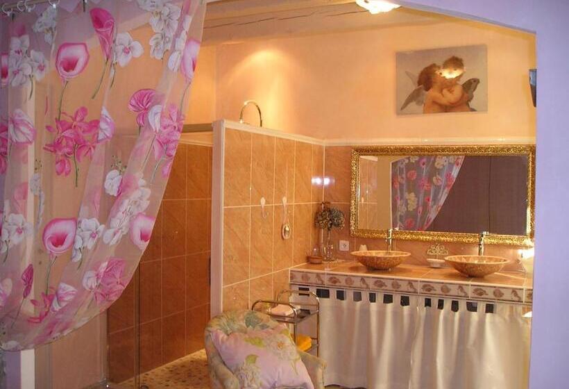 Номер Стандарт Вид на Бассейн, Les Bruyeres Chambre D Hôte De Charme Calme Assuré