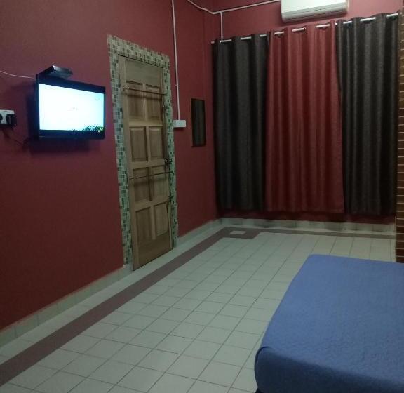 Номер Стандарт, Kuala Besut Jetty Budget Hotel Ain   In Front Of Kuala Besut Jetty