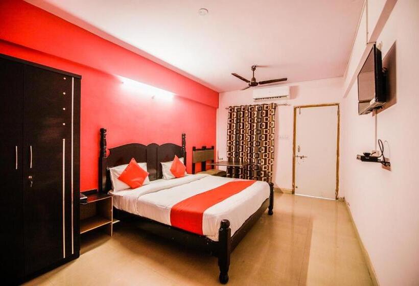 اتاق کلاسیک سه تخته, Oyo Hotel Karani Darshan