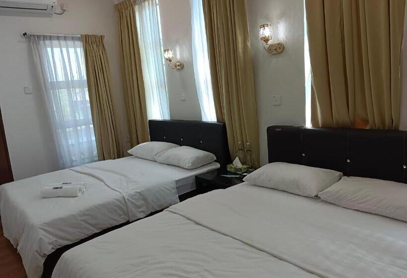Четырехместный Номер Стандарт с Балконом, Kurau Inn Farmstay