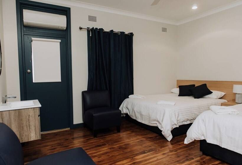 バスルーム共有のトリプルスタンダード, Gunnedah