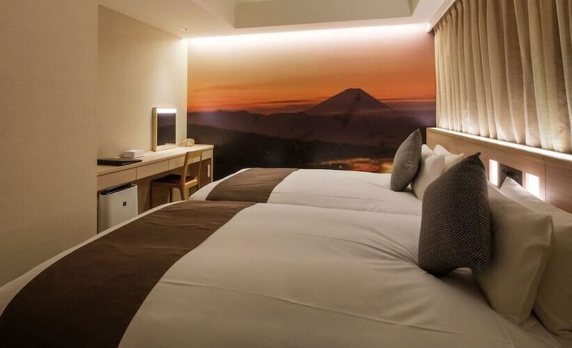 Номер Deluxe, Jal City Haneda Tokyo West Wing