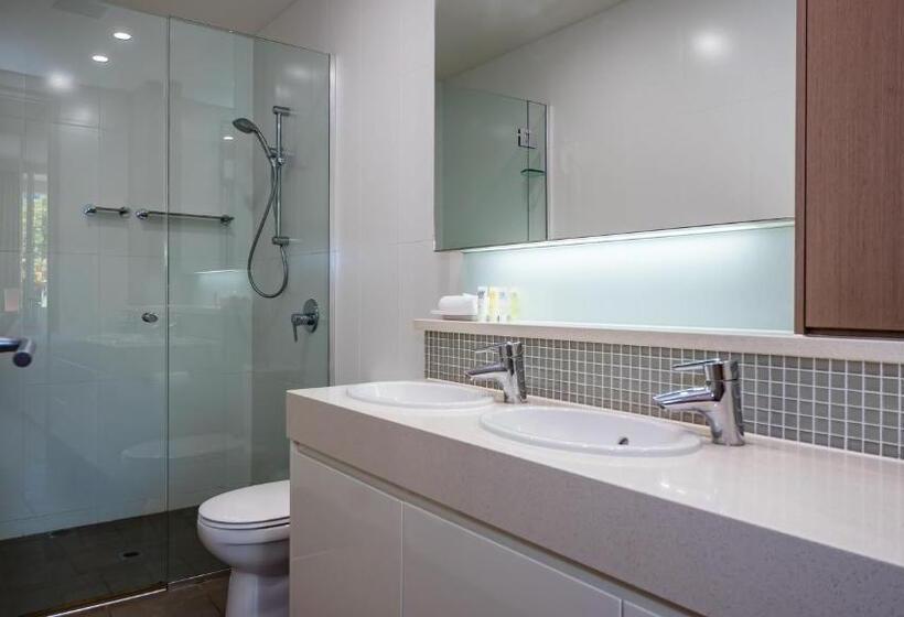Апартаменты 2 Спальни с Бассейном, White Shells Luxury Apartments