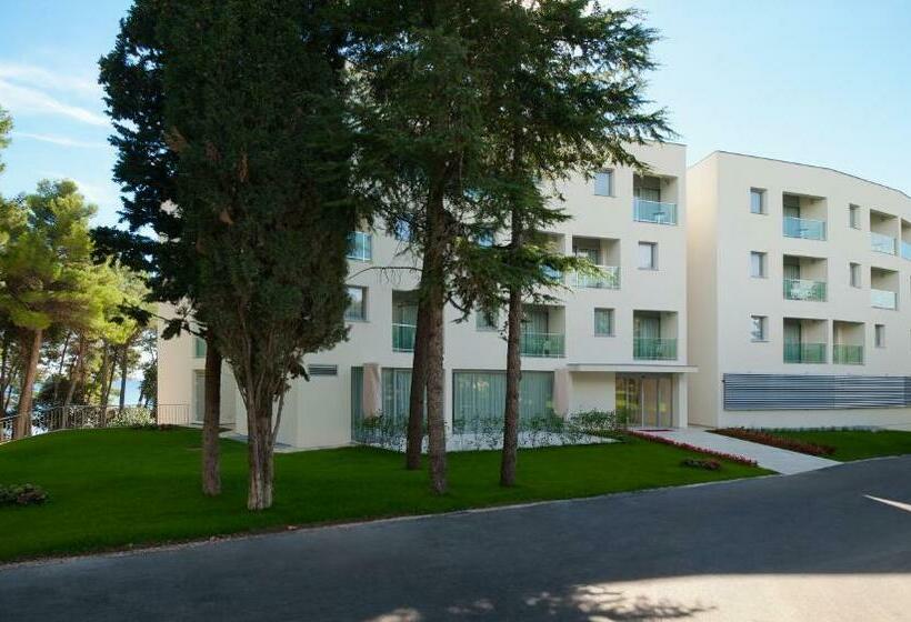 2 Bedroom Apartment Side Sea View, Crvena Luka Resort