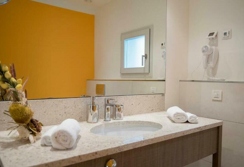 2 Bedroom Apartment Side Sea View, Crvena Luka Resort