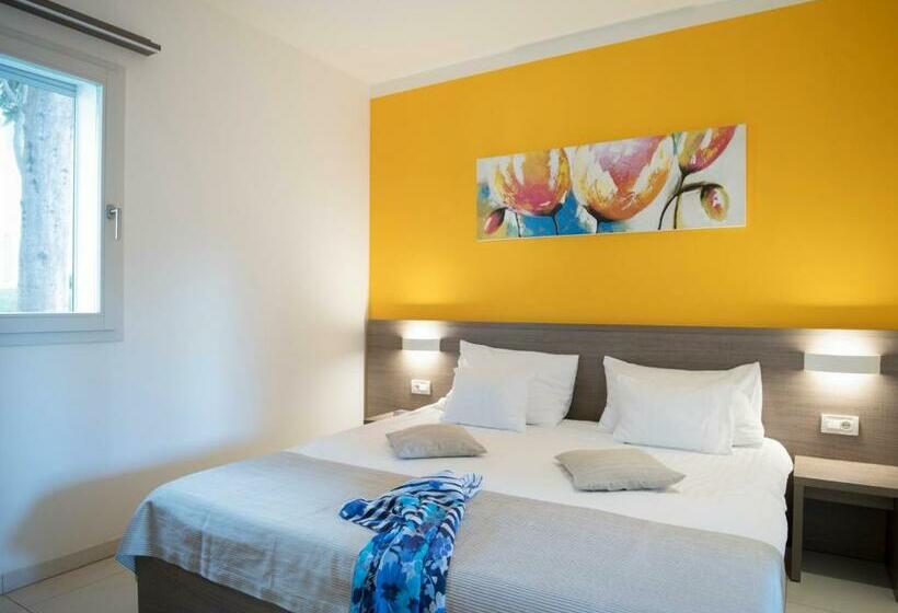 2 Bedroom Apartment Side Sea View, Crvena Luka Resort
