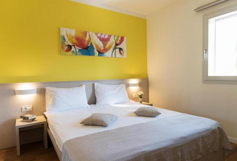 ویلای 2 خوابه, Crvena Luka Resort