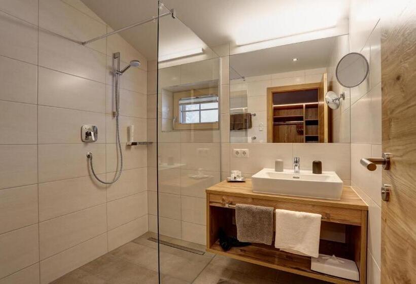 Трехместный Номер Стандарт с Балконом, Kösslerhof