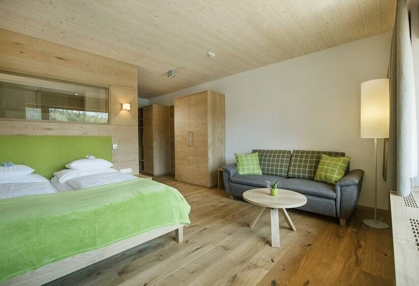Номер Deluxe с Балконом, Naturhotel Bauernhofer