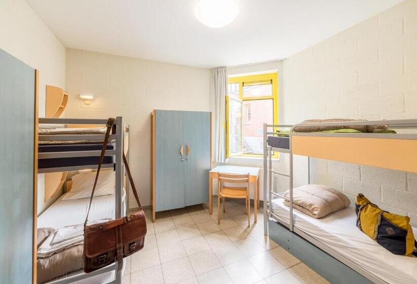 스탠다드 트리플 룸, Auberge De Jeunesse De Namur